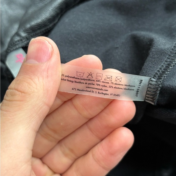 Commando Black Faux Leather Jogger Pants Relaxed Fit Stretch Taper Leg small - Picture 12 of 14